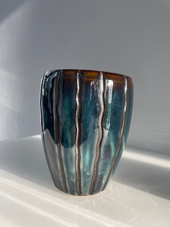 Image 1 of Moderne Vaas/Pot Met Streepmotief En Olie/Petrol Glazuur