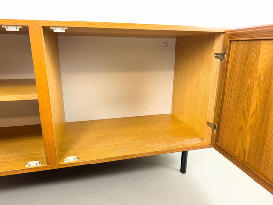 Image 1 of Laag teakhouten dressoir, 1970S