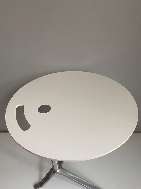 Image 1 of Fritz Hansen - Little Friend - bijzettafel