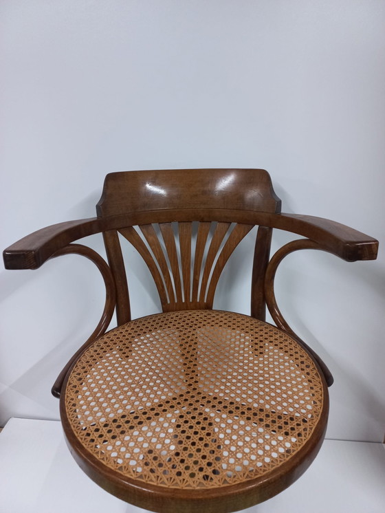 Image 1 of Webbing bureaustoel Thonet stijl gebogen hout/in hoogte verstelbaar