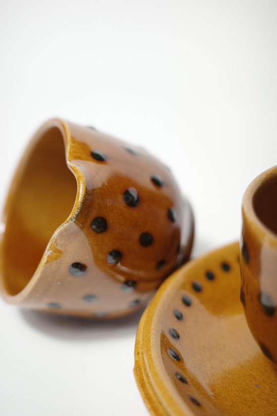 Image 1 of Keramische Koffiekop & Creamer Set Met Schotels | Geglazuurd Polka Dot Steengoed | Vintage Mid Century Modern