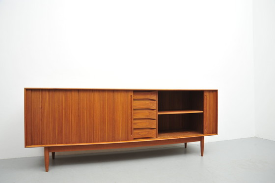 Image 1 of Dyrlund dressoir in teak 1960