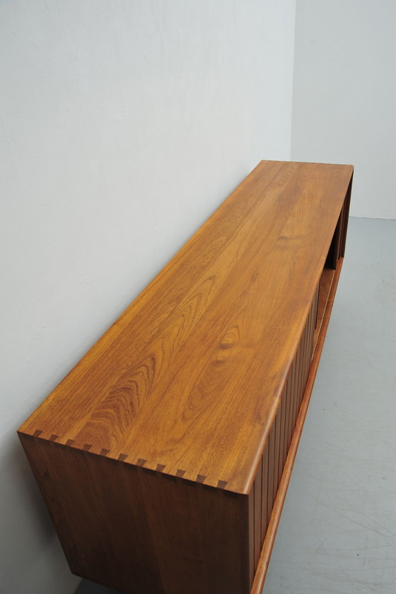 Image 1 of Dyrlund dressoir in teak 1960