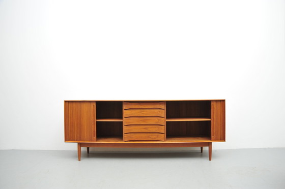 Image 1 of Dyrlund dressoir in teak 1960