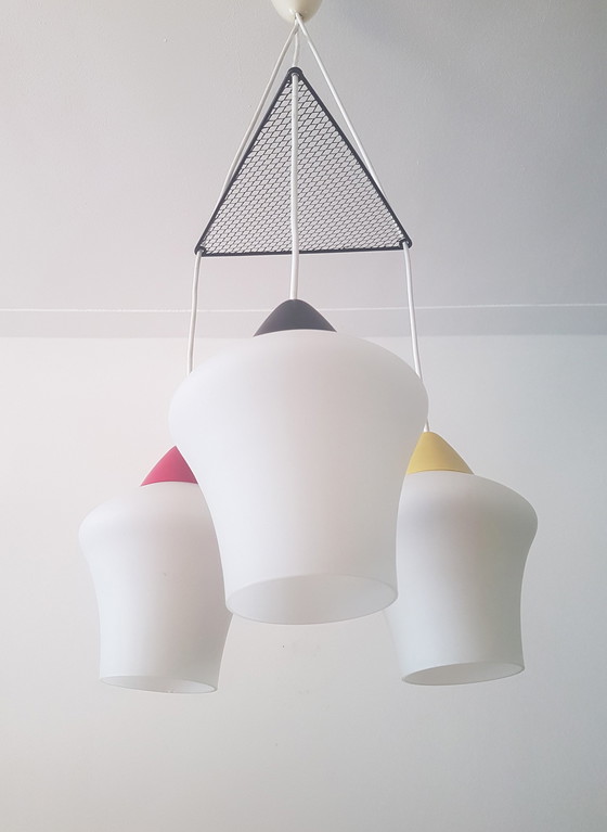 Image 1 of Vintage Jaren '50 Hanglamp In Opaline Glas En Metaal