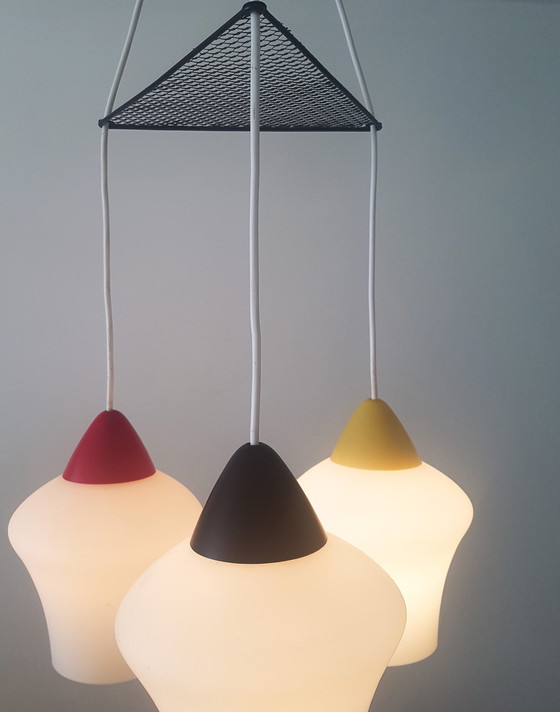 Image 1 of Vintage Jaren '50 Hanglamp In Opaline Glas En Metaal