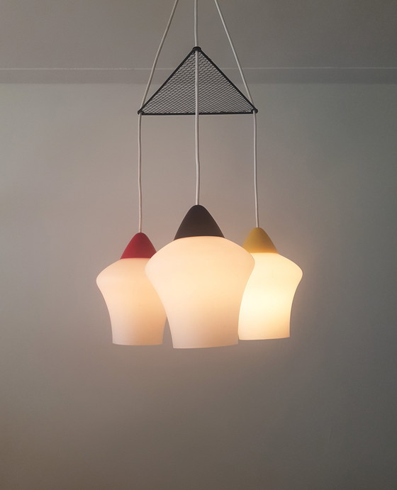 Image 1 of Vintage Jaren '50 Hanglamp In Opaline Glas En Metaal