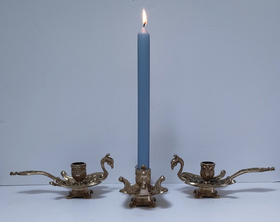 Image 1 of Drie Pauwen Kandelaars Vintage Massief Messing