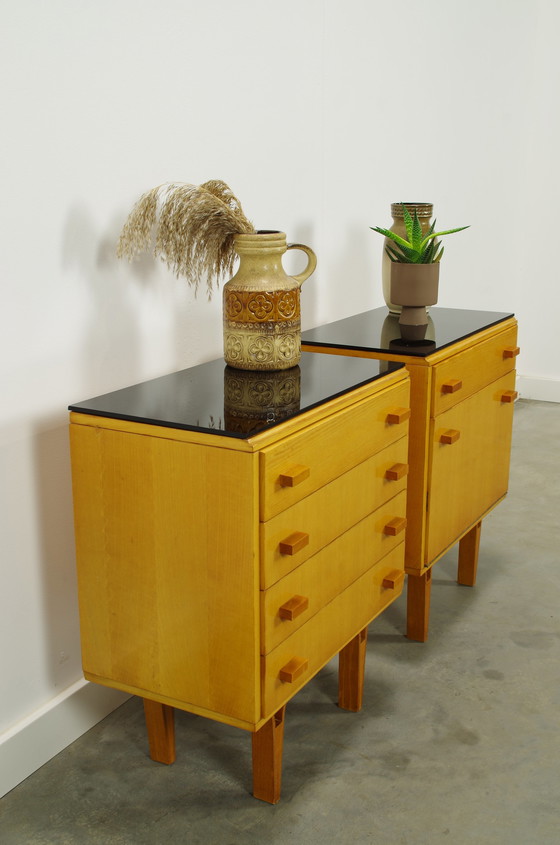 Image 1 of 2x Vintage Mezulanek nachtkastje