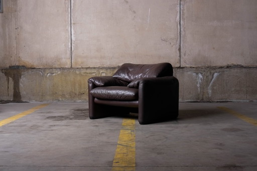 Cassina maralunga fauteuil door Vico Magistretti