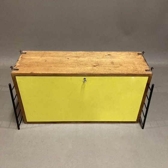 Image 1 of Scandinavisch vintage hangend bureau en krukje, 1950