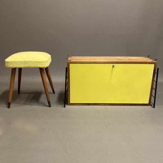 Image 1 of Scandinavisch vintage hangend bureau en krukje, 1950