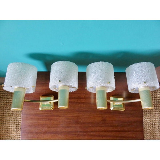 Image 1 of Paar vintage messing en gouden kunststof wandlampen met granieten kappen, Frankrijk 1950