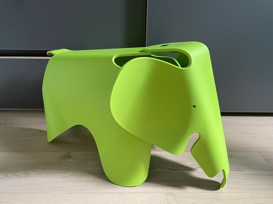 Image 1 of Vitra Eames Elephant - groen