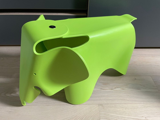 Image 1 of Vitra Eames Elephant - groen