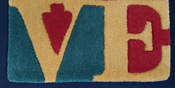 Image 1 of Robert Indiana: "Summer Love". Tapijt. 