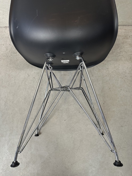 Image 1 of 2x Eames design DSR stoelen - Vitra