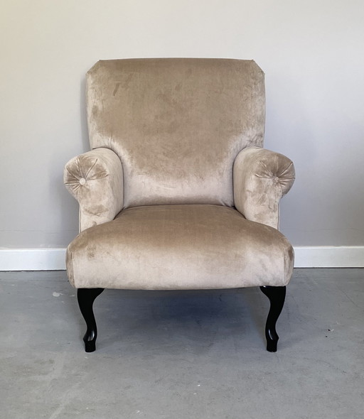 Klassieke Fauteuil In Goudkleurige Veloursstof 