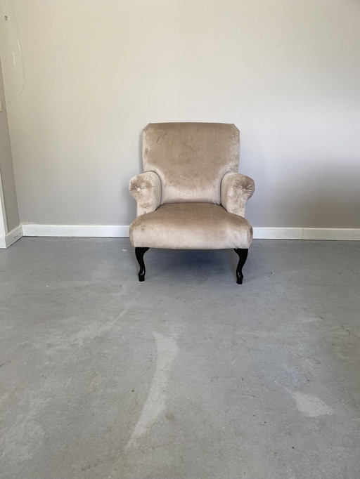 Klassieke Fauteuil In Goudkleurige Veloursstof 