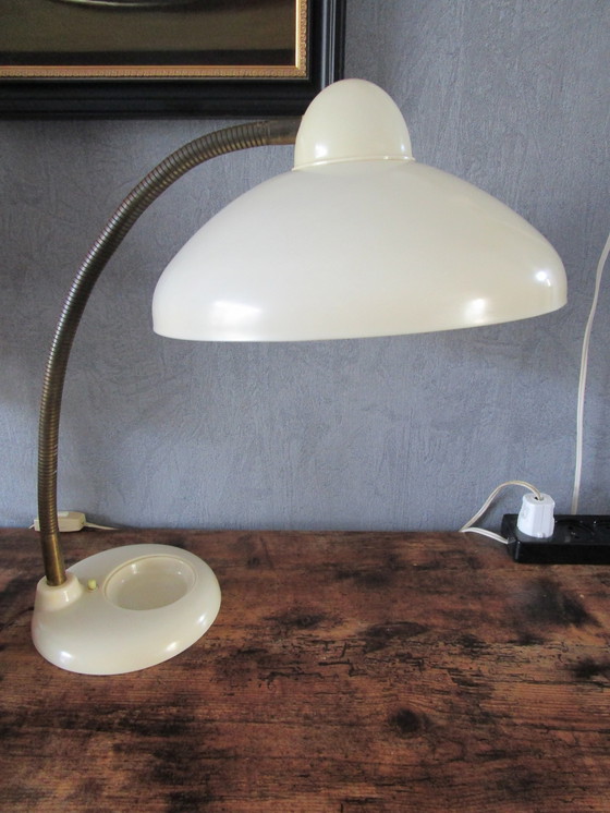 Image 1 of Prachtige Vroege Bureaulamp,Met Postzegelbakje.