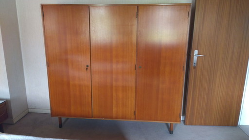 2x Vintage nachtkastjes, commode en kleerkast