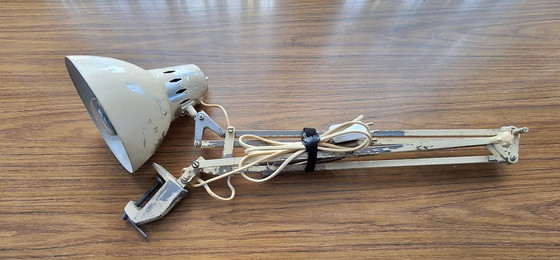 Image 1 of Zweedse Vintage Industriële Architectenlamp Lsa A101 Extra 01. Zandkleurige Bureaulamp Met Klem 1960