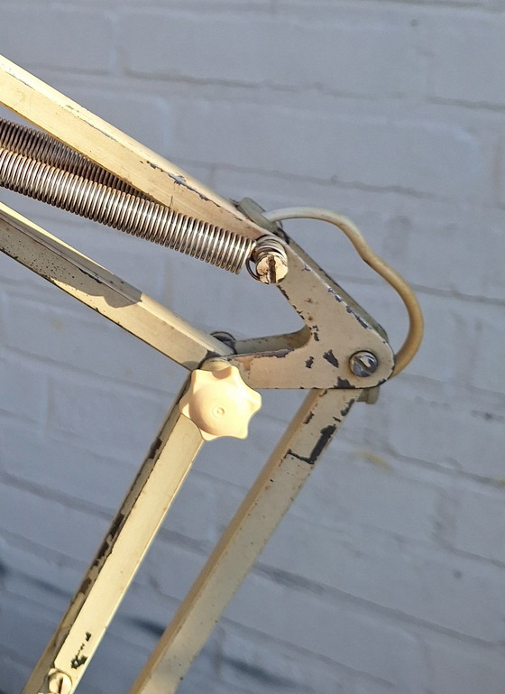 Image 1 of Zweedse Vintage Industriële Architectenlamp Lsa A101 Extra 01. Zandkleurige Bureaulamp Met Klem 1960