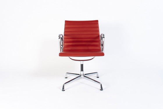 Image 1 of 4x Vitra ea108 rood leder Chroom