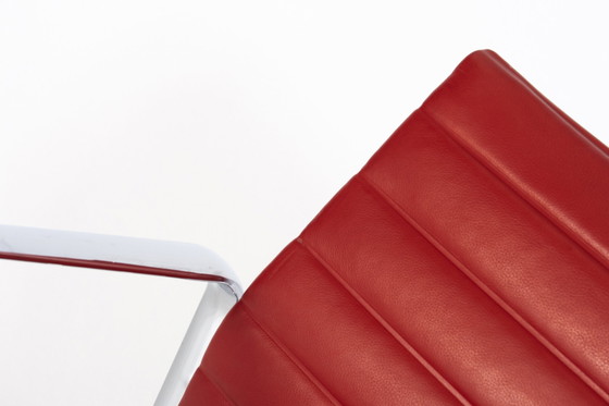 Image 1 of 4x Vitra ea108 rood leder Chroom