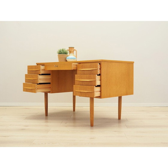 Image 1 of Essenhouten bureau, Deens ontwerp, jaren 1970, productie: Denemarken