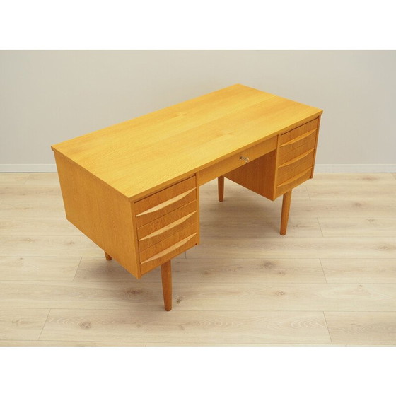 Image 1 of Essenhouten bureau, Deens ontwerp, jaren 1970, productie: Denemarken