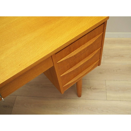 Essenhouten bureau, Deens ontwerp, jaren 1970, productie: Denemarken