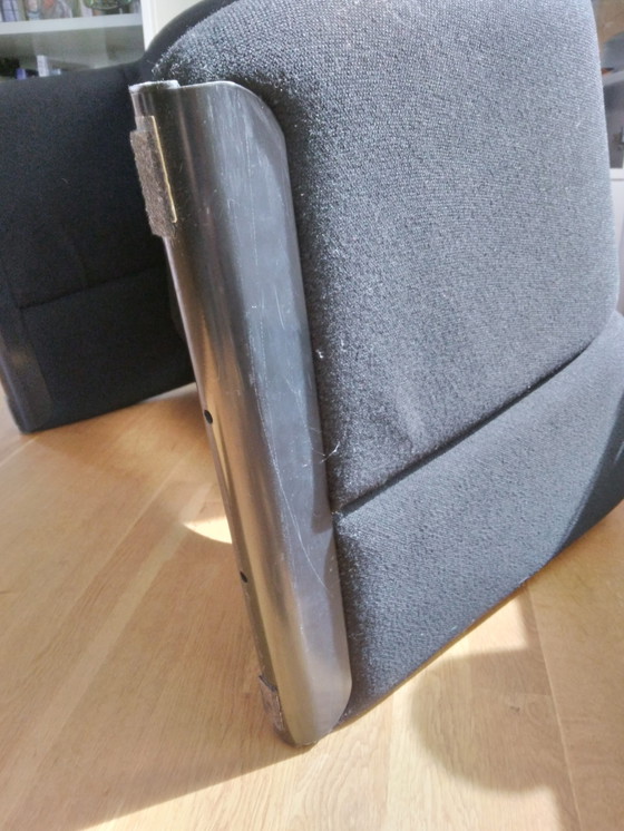 Image 1 of Artifort groovy F598 zwarte fauteuil