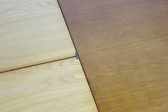 Image 1 of Gerestaureerde eikenhouten uitschuifbare eettafel van Jindřich Halabala, 1950S