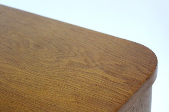 Image 1 of Gerestaureerde eikenhouten uitschuifbare eettafel van Jindřich Halabala, 1950S