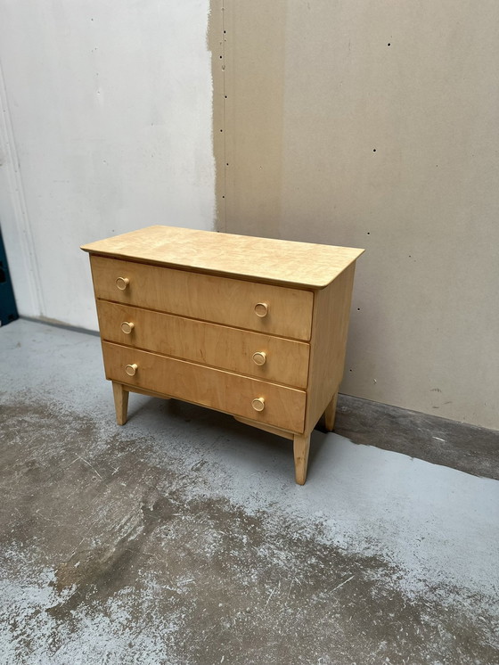 Image 1 of Mid Century Fosby Verken Vernieuwd Berken Dressoir