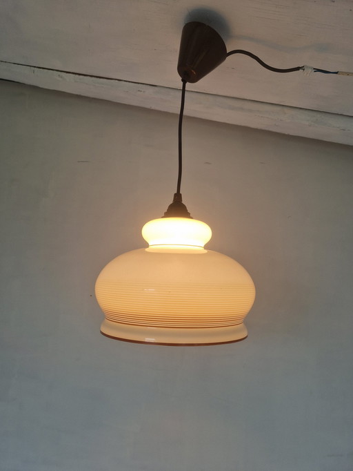 Vintage glazen hanglamp uit 1970