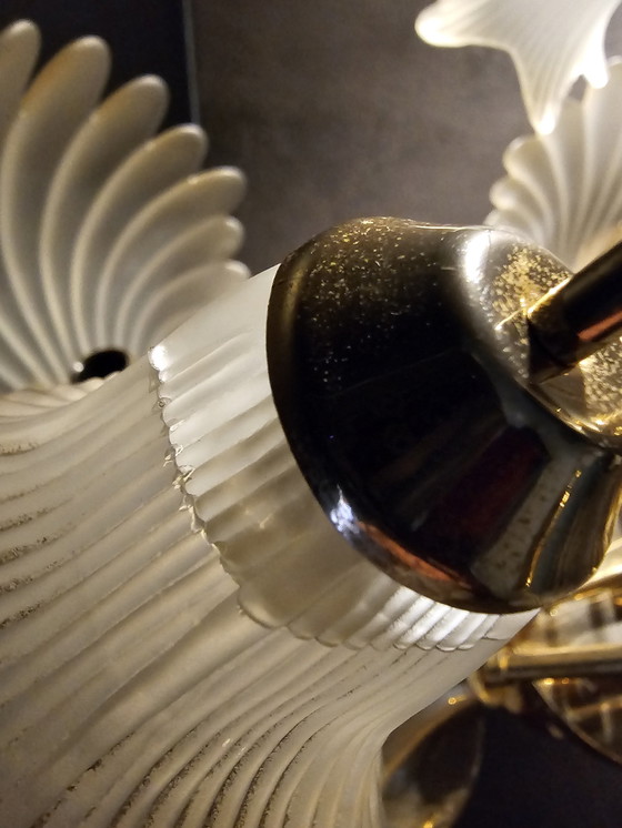 Image 1 of Messing Luster Met Frosted Glas Schelpen En Kelken