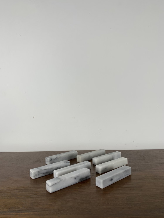 Image 1 of Set van 8 minimalistische wit marmeren messenhouders