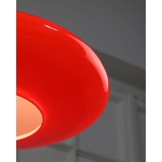 Image 1 of Mid Century rood glas en messing schotel hanglamp