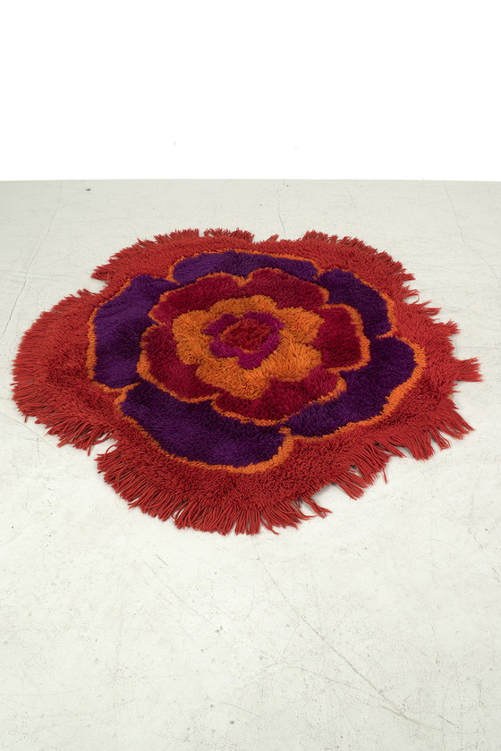 Image 1 of Vintage 'Bloem' vloerkleed