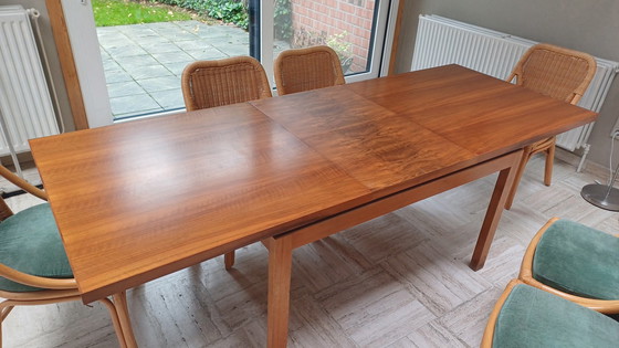 Image 1 of Vintage Uittrekbare Tafel van Den Berghe