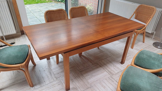 Image 1 of Vintage Uittrekbare Tafel van Den Berghe