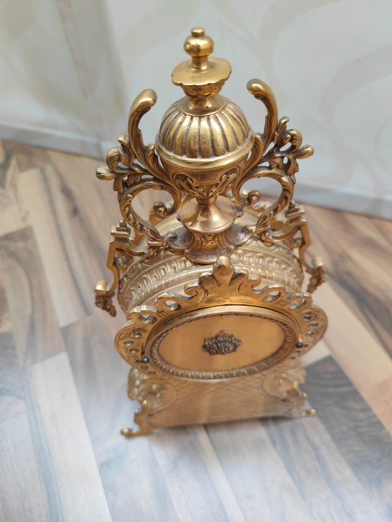 Image 1 of Enorme, rijk versierde pendule, messing, erfstuk