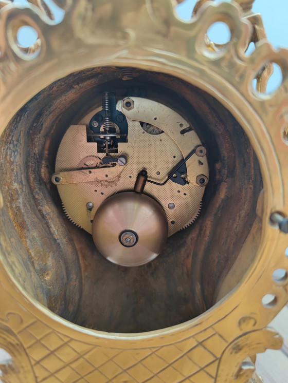 Image 1 of Enorme, rijk versierde pendule, messing, erfstuk