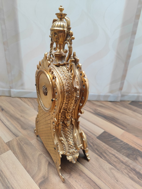 Image 1 of Enorme, rijk versierde pendule, messing, erfstuk