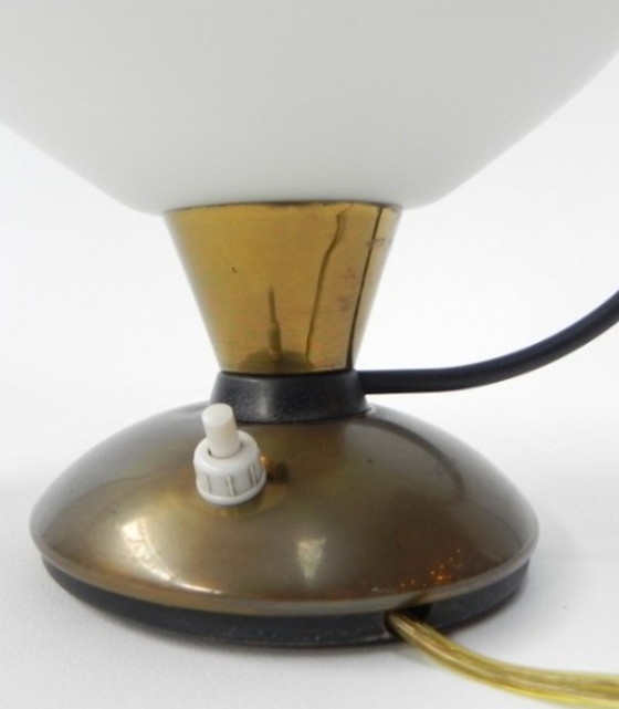 Image 1 of Vintage bureaulamp met witte glazen kap