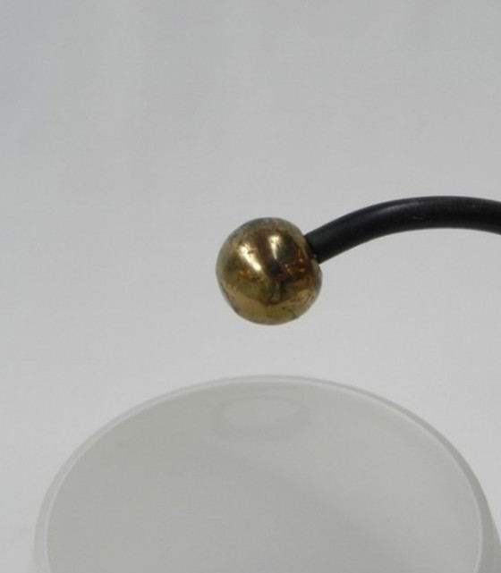 Image 1 of Vintage bureaulamp met witte glazen kap