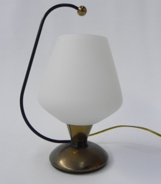 Image 1 of Vintage bureaulamp met witte glazen kap