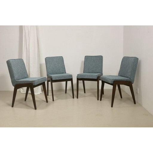 Set van 4 vintage "200-125 Var" massief essenhouten stoelen door Józef Chierowski, 1970